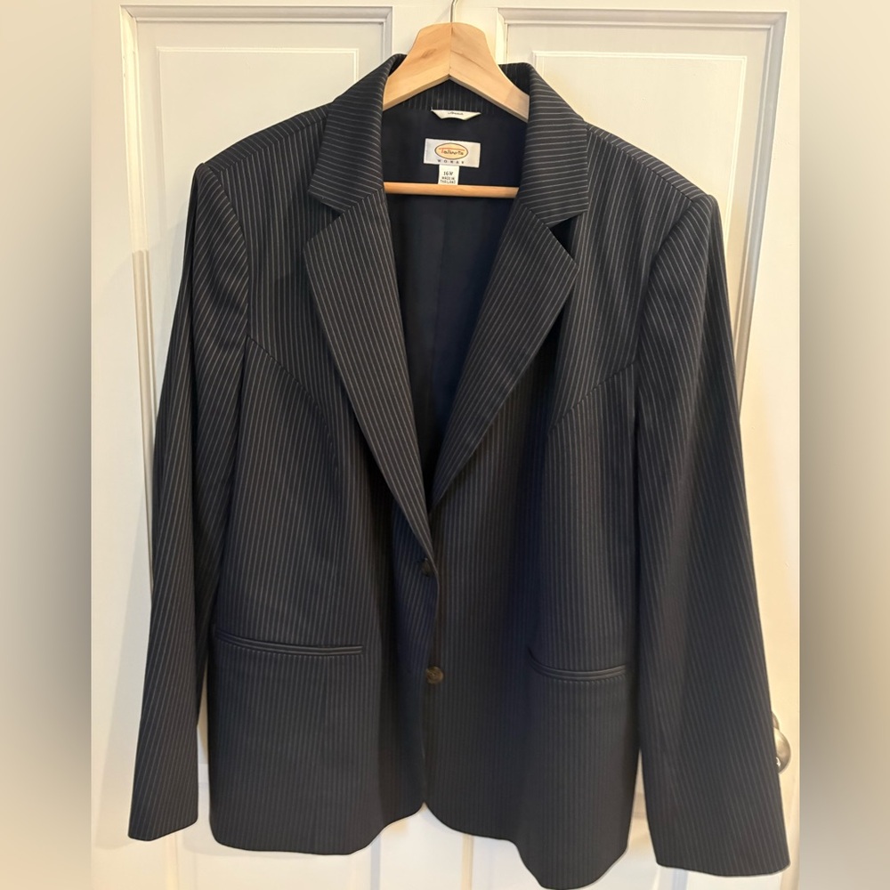 Talbots Women’s Stretch Pinstripe Navy Blazer Sz 16